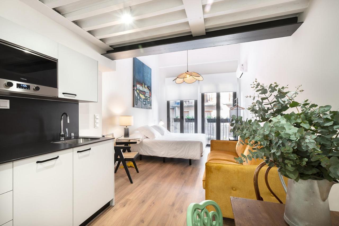 Okako Apartments Tudela Bagian luar foto