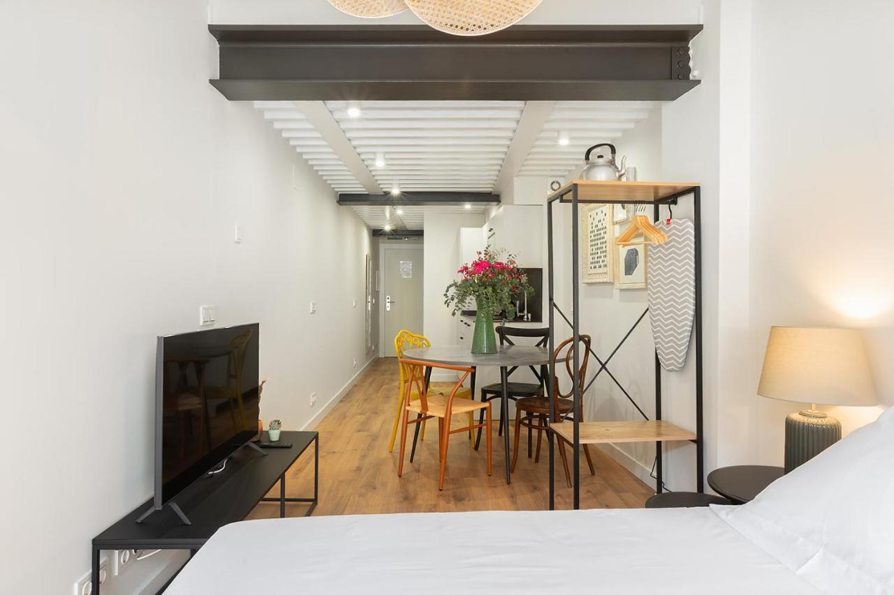 Okako Apartments Tudela Bagian luar foto
