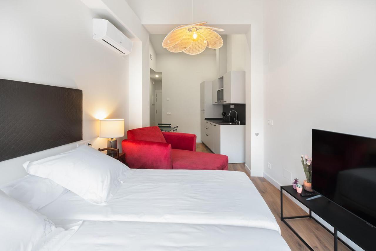 Okako Apartments Tudela Bagian luar foto