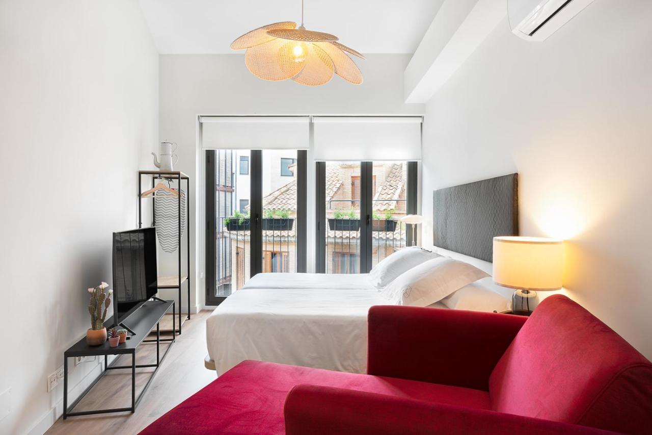 Okako Apartments Tudela Bagian luar foto