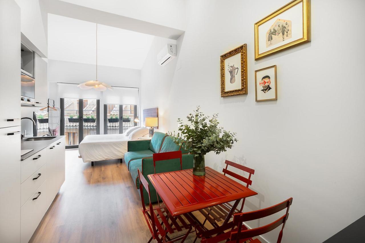 Okako Apartments Tudela Bagian luar foto